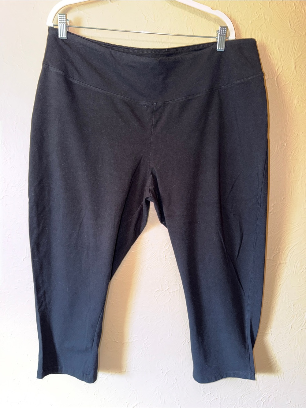 TeezHer Black Women's Capris - Stretch Comfort 2x worn once
